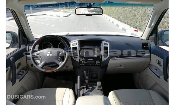 Buy Import Mitsubishi Pajero White Car in Import - Dubai in Abhasia Buy Import Mitsubishi Pajero White Car in Import - Dubai in Abhasia