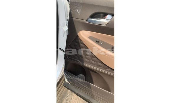 Buy Import Hyundai Santa Fe White Car in Import - Dubai in Abhasia Buy Import Hyundai Santa Fe White Car in Import - Dubai in Abhasia