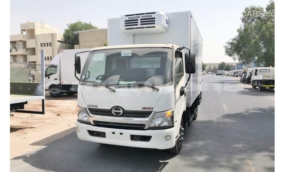 Buy Import Hino 300 Series White Truck in Import - Dubai in Abhasia Buy Import Hino 300 Series White Truck in Import - Dubai in Abhasia