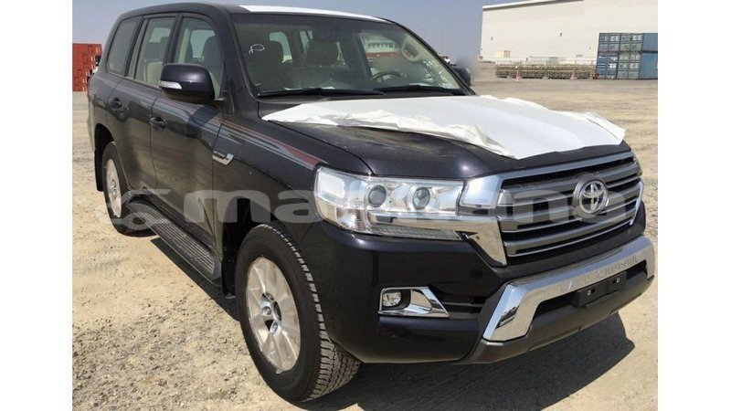 Big with watermark toyota land cruiser abhasia import dubai 2085