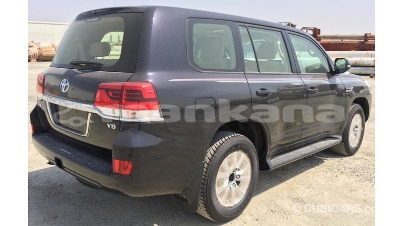 Big with watermark toyota land cruiser abhasia import dubai 2085