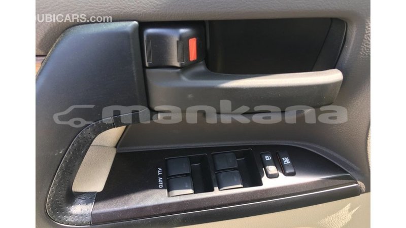 Big with watermark toyota land cruiser abhasia import dubai 2085