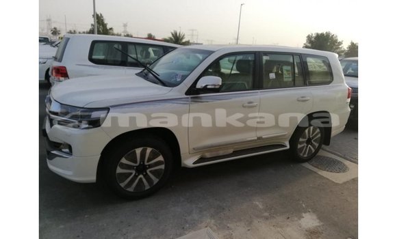 Buy Import Toyota Land Cruiser White Car in Import - Dubai in Abhasia Buy Import Toyota Land Cruiser White Car in Import - Dubai in Abhasia