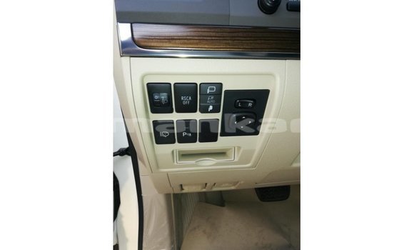 Buy Import Toyota Land Cruiser White Car in Import - Dubai in Abhasia Buy Import Toyota Land Cruiser White Car in Import - Dubai in Abhasia