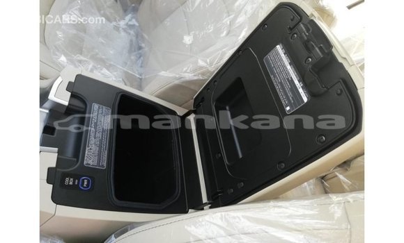 Buy Import Toyota Land Cruiser White Car in Import - Dubai in Abhasia Buy Import Toyota Land Cruiser White Car in Import - Dubai in Abhasia