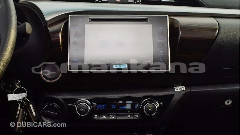 Big with watermark toyota hilux abhasia import dubai 2087