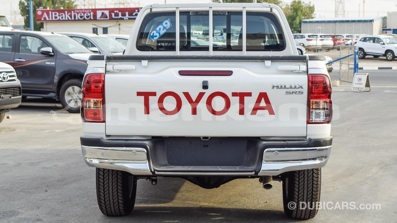 Big with watermark toyota hilux abhasia import dubai 2087