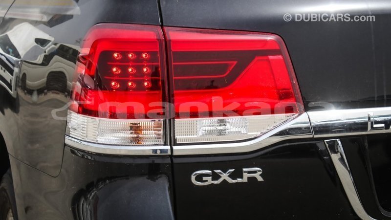 Big with watermark toyota land cruiser abhasia import dubai 2088