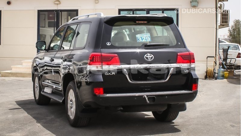 Big with watermark toyota land cruiser abhasia import dubai 2088