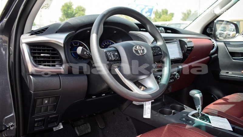Big with watermark toyota hilux abhasia import dubai 2090