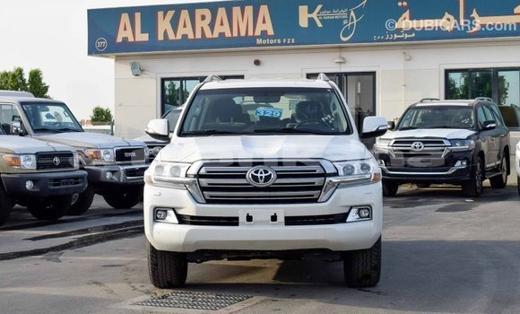 Buy Import Toyota Land Cruiser White Car in Import - Dubai in Abhasia Buy Import Toyota Land Cruiser White Car in Import - Dubai in Abhasia
