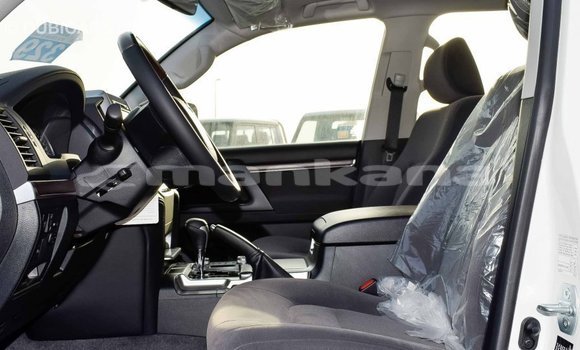 Buy Import Toyota Land Cruiser White Car in Import - Dubai in Abhasia Buy Import Toyota Land Cruiser White Car in Import - Dubai in Abhasia