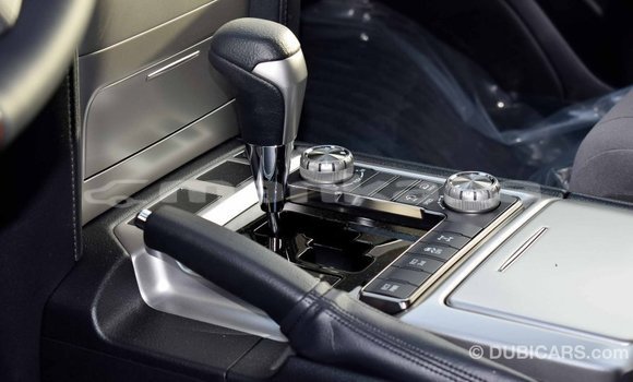 Buy Import Toyota Land Cruiser White Car in Import - Dubai in Abhasia Buy Import Toyota Land Cruiser White Car in Import - Dubai in Abhasia