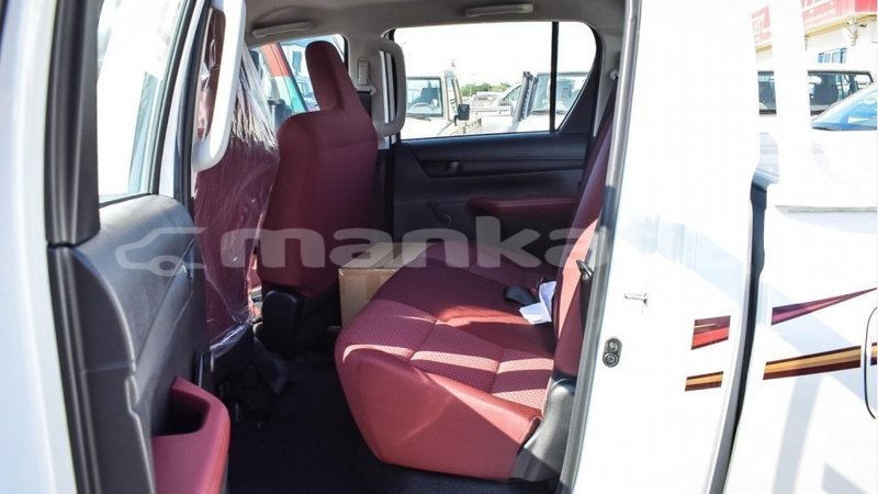 Big with watermark toyota hilux abhasia import dubai 2093