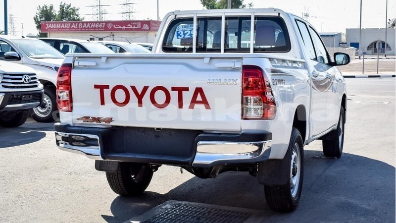 Big with watermark toyota hilux abhasia import dubai 2093