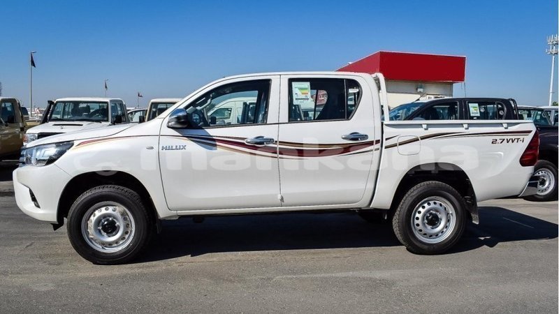 Big with watermark toyota hilux abhasia import dubai 2094