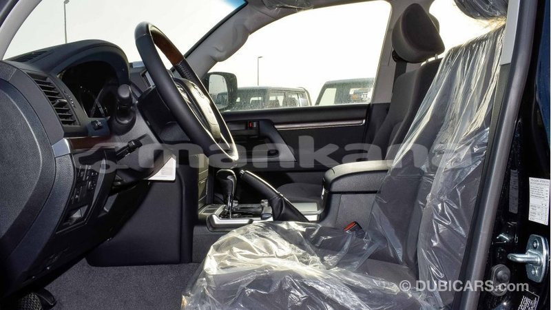 Big with watermark toyota land cruiser abhasia import dubai 2096