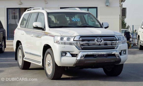 Buy Import Toyota Land Cruiser White Car in Import - Dubai in Abhasia Buy Import Toyota Land Cruiser White Car in Import - Dubai in Abhasia