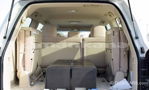 Buy Import Toyota Land Cruiser White Car in Import - Dubai in Abhasia Buy Import Toyota Land Cruiser White Car in Import - Dubai in Abhasia