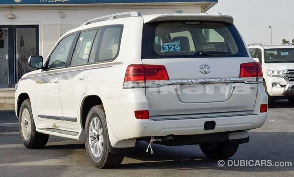 Buy Import Toyota Land Cruiser White Car in Import - Dubai in Abhasia Buy Import Toyota Land Cruiser White Car in Import - Dubai in Abhasia