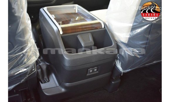 Buy Import Toyota Granvia White Car in Import - Dubai in Abhasia Buy Import Toyota Granvia White Car in Import - Dubai in Abhasia