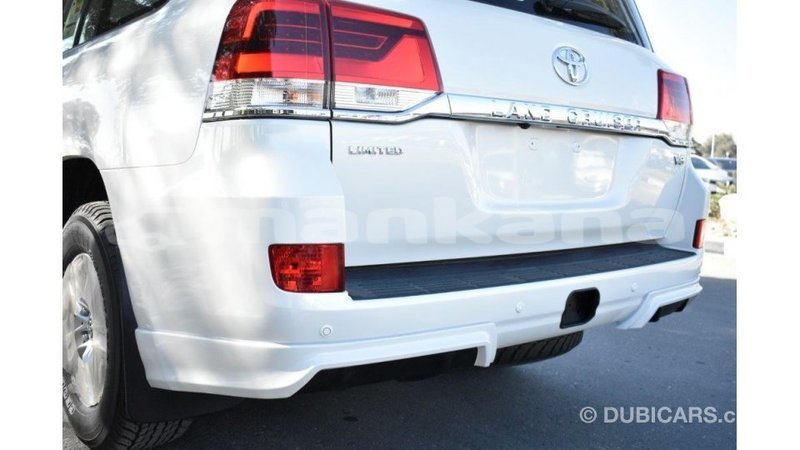 Big with watermark toyota land cruiser abhasia import dubai 2105