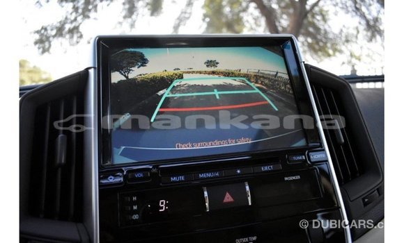 Buy Import Toyota Land Cruiser White Car in Import - Dubai in Abhasia Buy Import Toyota Land Cruiser White Car in Import - Dubai in Abhasia