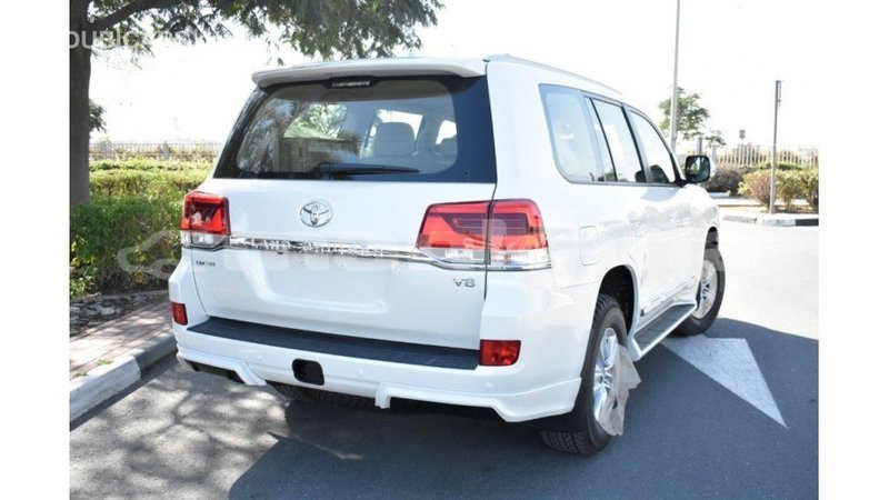 Big with watermark toyota land cruiser abhasia import dubai 2105