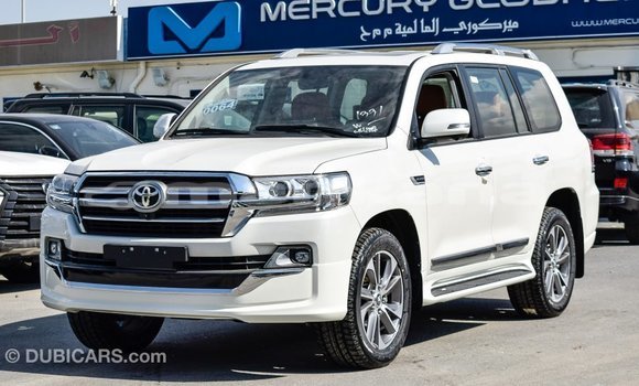 Buy Import Toyota Land Cruiser White Car in Import - Dubai in Abhasia Buy Import Toyota Land Cruiser White Car in Import - Dubai in Abhasia