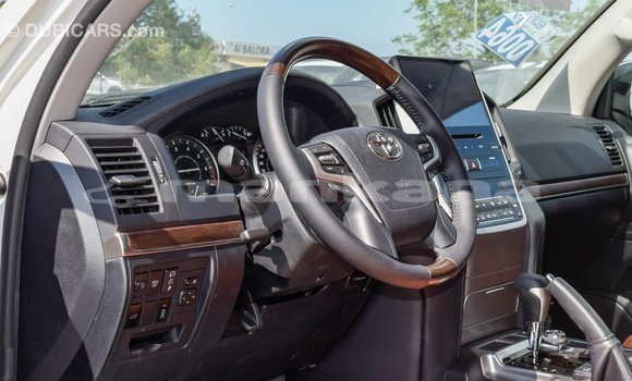 Buy Import Toyota Land Cruiser White Car in Import - Dubai in Abhasia Buy Import Toyota Land Cruiser White Car in Import - Dubai in Abhasia