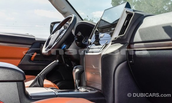 Buy Import Toyota Land Cruiser White Car in Import - Dubai in Abhasia Buy Import Toyota Land Cruiser White Car in Import - Dubai in Abhasia