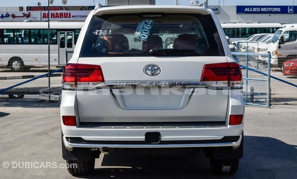 Buy Import Toyota Land Cruiser White Car in Import - Dubai in Abhasia Buy Import Toyota Land Cruiser White Car in Import - Dubai in Abhasia