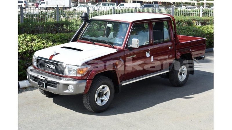 Big with watermark toyota land cruiser abhasia import dubai 2120