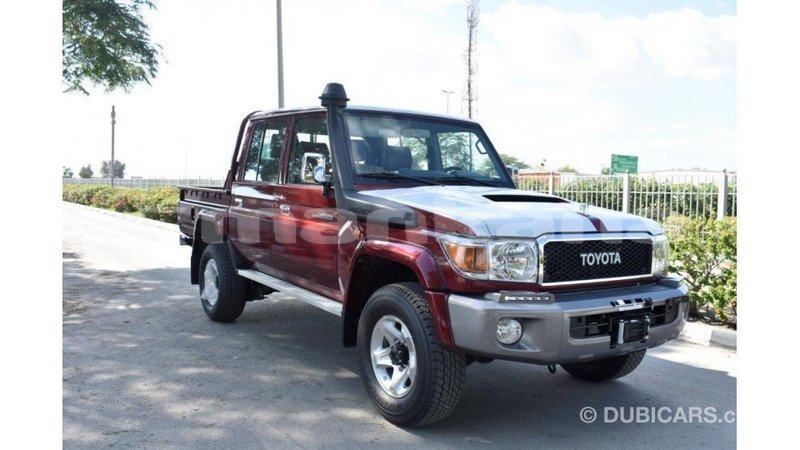 Big with watermark toyota land cruiser abhasia import dubai 2120