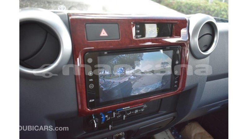 Big with watermark toyota land cruiser abhasia import dubai 2120