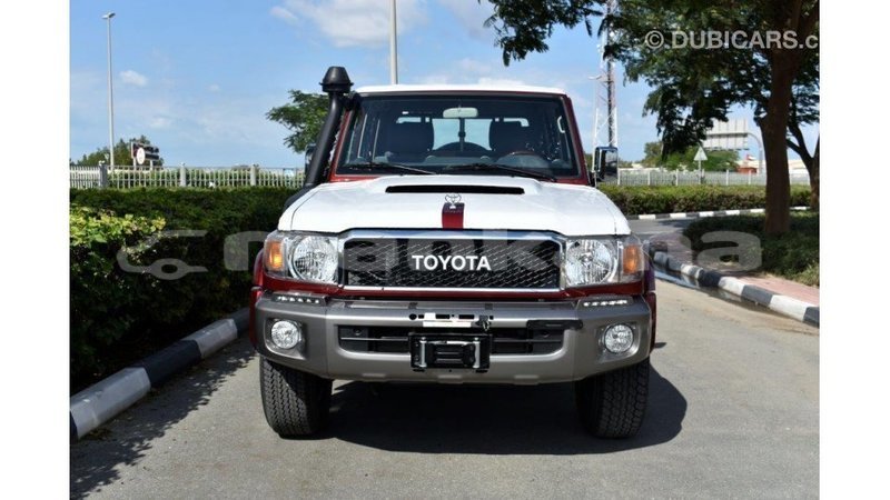 Big with watermark toyota land cruiser abhasia import dubai 2120