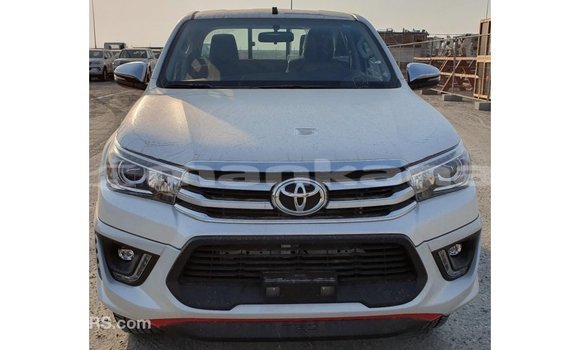 Buy Import Toyota Hilux White Car in Import - Dubai in Abhasia Buy Import Toyota Hilux White Car in Import - Dubai in Abhasia
