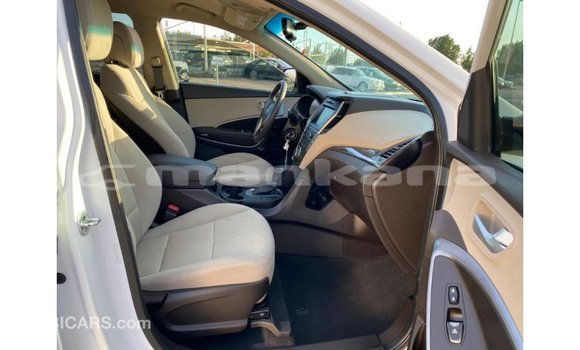 Buy Import Hyundai Santa Fe White Car in Import - Dubai in Abhasia Buy Import Hyundai Santa Fe White Car in Import - Dubai in Abhasia