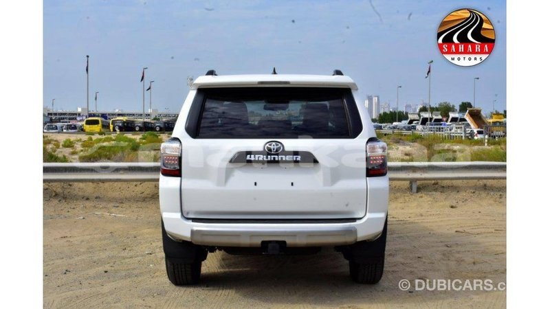 Big with watermark toyota hiace abhasia import dubai 2127