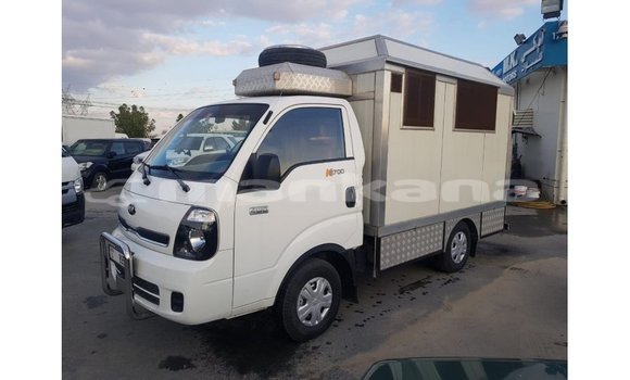 Buy Import Kia Carens White Car in Import - Dubai in Abhasia Buy Import Kia Carens White Car in Import - Dubai in Abhasia