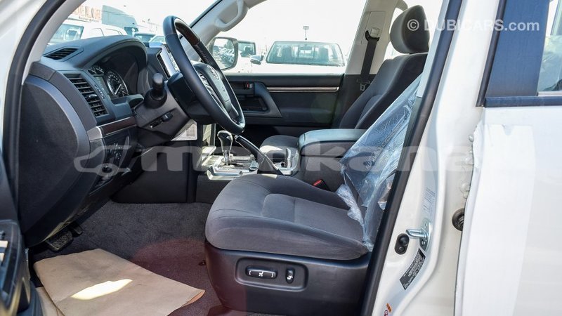 Big with watermark toyota land cruiser abhasia import dubai 2134