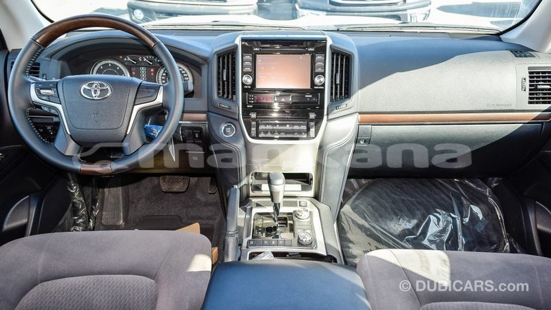 Big with watermark toyota land cruiser abhasia import dubai 2134