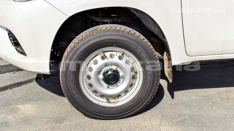 Big with watermark toyota hilux abhasia import dubai 2137