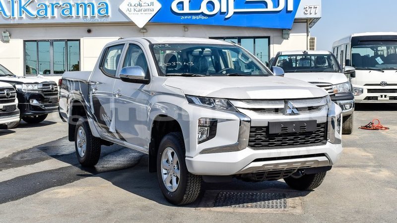 Big with watermark mitsubishi l200 abhasia import dubai 2139