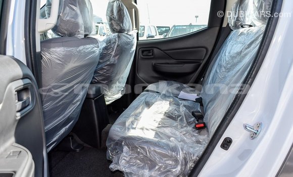 Buy Import Mitsubishi L200 White Car in Import - Dubai in Abhasia Buy Import Mitsubishi L200 White Car in Import - Dubai in Abhasia