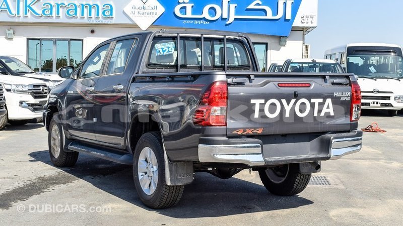 Big with watermark toyota hilux abhasia import dubai 2140