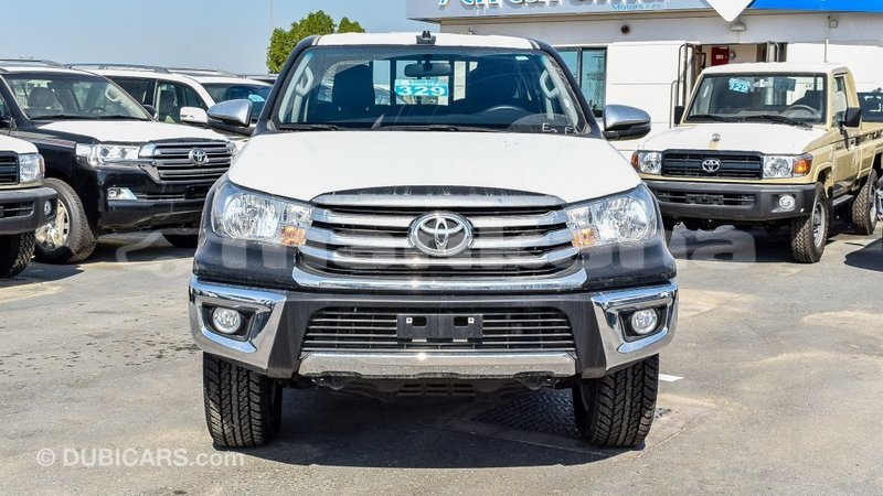 Big with watermark toyota hilux abhasia import dubai 2141