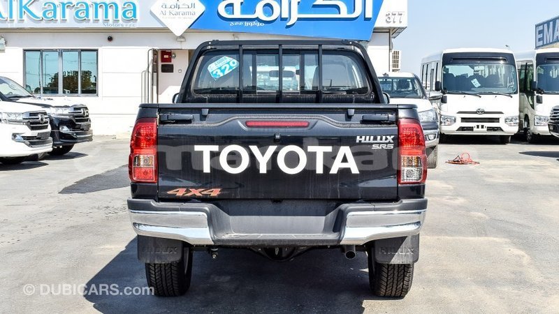 Big with watermark toyota hilux abhasia import dubai 2141