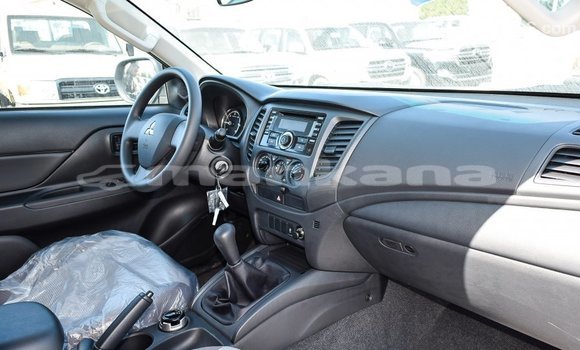 Buy Import Mitsubishi L200 White Car in Import - Dubai in Abhasia Buy Import Mitsubishi L200 White Car in Import - Dubai in Abhasia