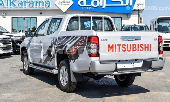 Buy Import Mitsubishi L200 White Car in Import - Dubai in Abhasia Buy Import Mitsubishi L200 White Car in Import - Dubai in Abhasia